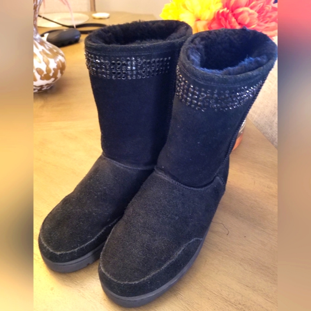 Arleen C bedazzled ugg boots.